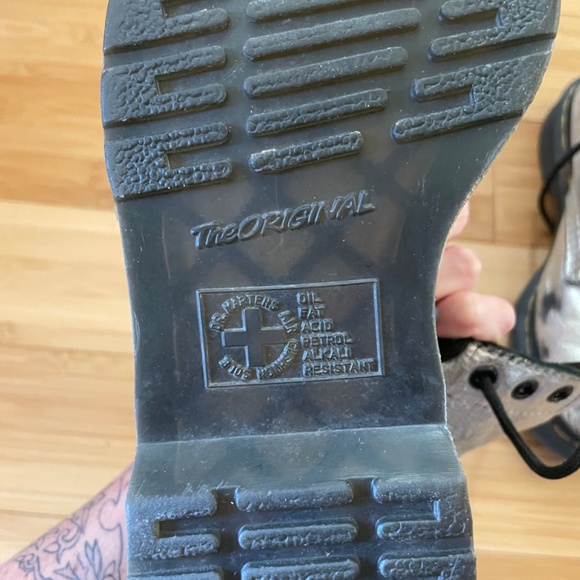 RARE Dr. Martens Doc Marten Metallic Silver 1460 Pascal Combat Boots - Picture 7 of 9